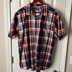 Patagonia Men's Organic Cotton Blue Plaid Short Sleeve Button Down Shirt.